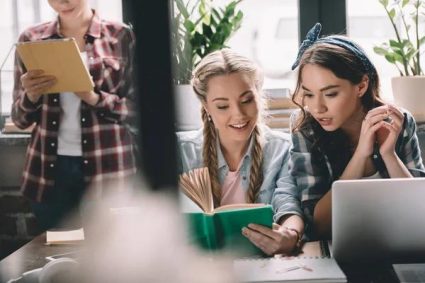 The Impact of Digital Textbooks on Learning